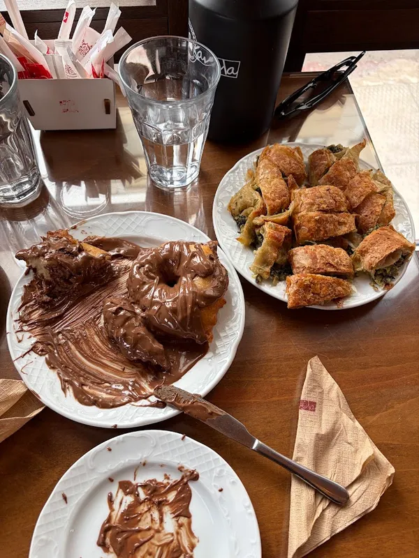 Icing Sugar and Cinnamon - 5