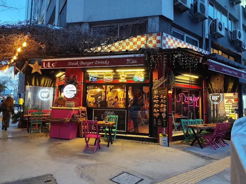 By Uluç Reis- Steak Burger Drinks - 3