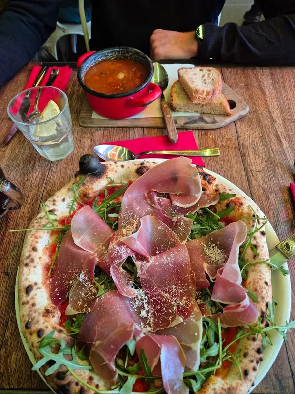 Oggi Pizzeria Napoletana - 3