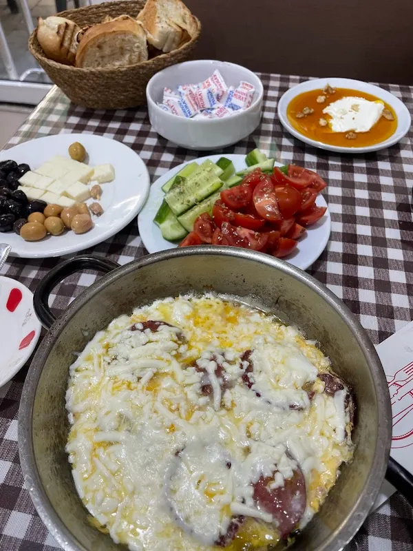 Meşhur Menemenci Akın & Kahvaltı - 2