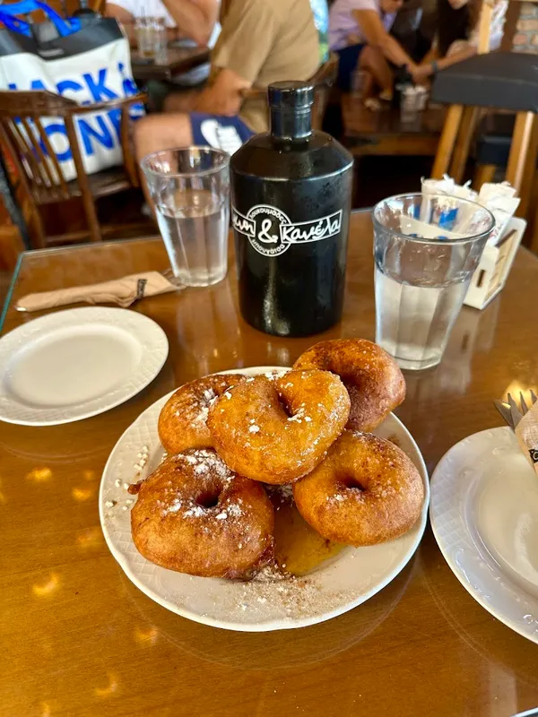 Icing Sugar and Cinnamon - 3