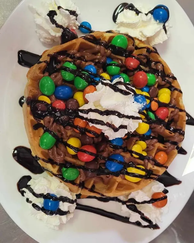 Corner Coffee & Snack - 3