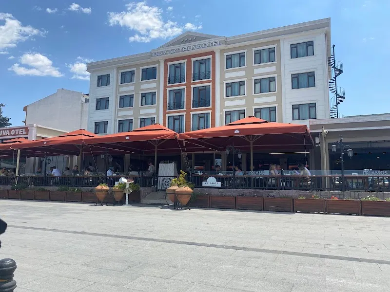 Priamos Restaurant - 3