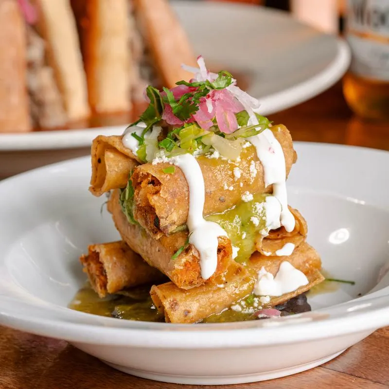 5 Rabanitos Restaurante & Taqueria - 2