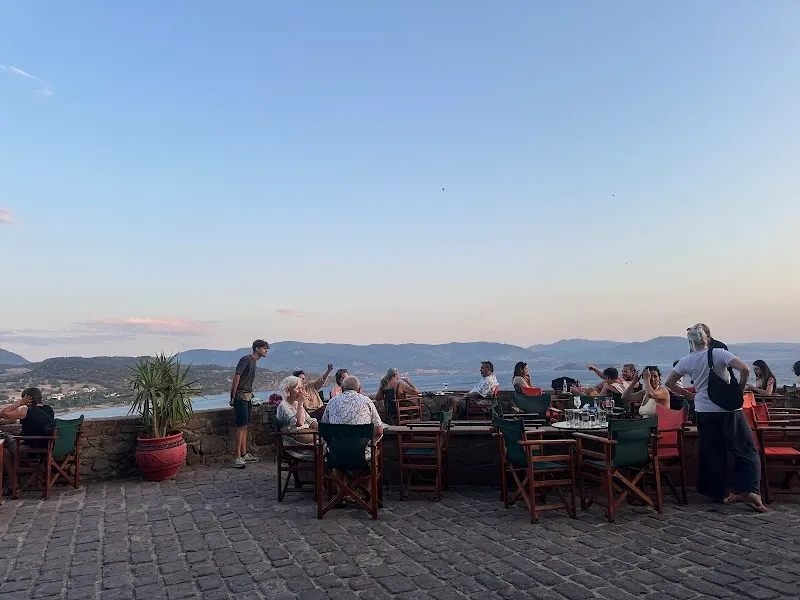 Pirates Cafe - Bar - 4