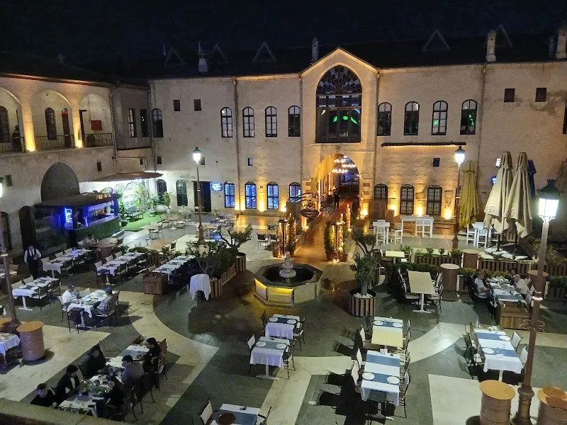 Bayazhan Hotel & Restaurant - 4