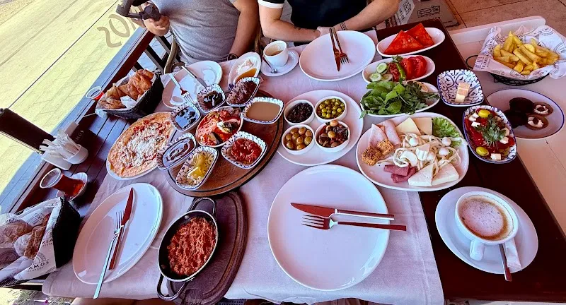 Priamos Restaurant - 4