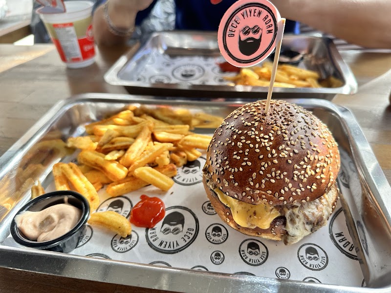 Gece Yiyen Adam Bostanlı - 5