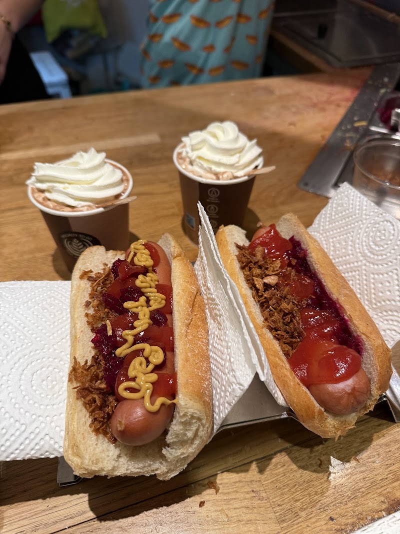 Raketten Bar & Pølse - 2